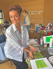 Load image into Gallery viewer, Sköpunar- og slökunarhelgi með Lindu og Svövu á Eirð Retreat - 10.-13. sept 2026 // Art Retreat in Iceland -Sept.10th-13th //