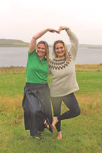 Load image into Gallery viewer, Sköpunar- og slökunarhelgi með Lindu og Svövu á Eirð Retreat - 10.-13. sept 2026 // Art Retreat in Iceland -Sept.10th-13th //