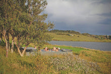 Load image into Gallery viewer, Sköpunar- og slökunarhelgi með Lindu og Svövu á Eirð Retreat - 10.-13. sept 2026 // Art Retreat in Iceland -Sept.10th-13th //