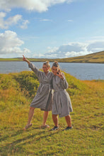 Load image into Gallery viewer, Sköpunar- og slökunarhelgi með Lindu og Svövu á Eirð Retreat - 10.-13. sept 2026 // Art Retreat in Iceland -Sept.10th-13th //