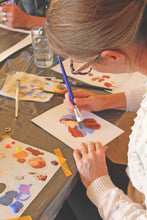 Load image into Gallery viewer, Sköpunar- og slökunarhelgi með Lindu og Svövu á Eirð Retreat - 10.-13. sept 2026 // Art Retreat in Iceland -Sept.10th-13th //