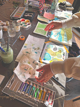 Load image into Gallery viewer, Sköpunar- og slökunarhelgi með Lindu og Svövu á Eirð Retreat - 10.-13. sept 2026 // Art Retreat in Iceland -Sept.10th-13th //